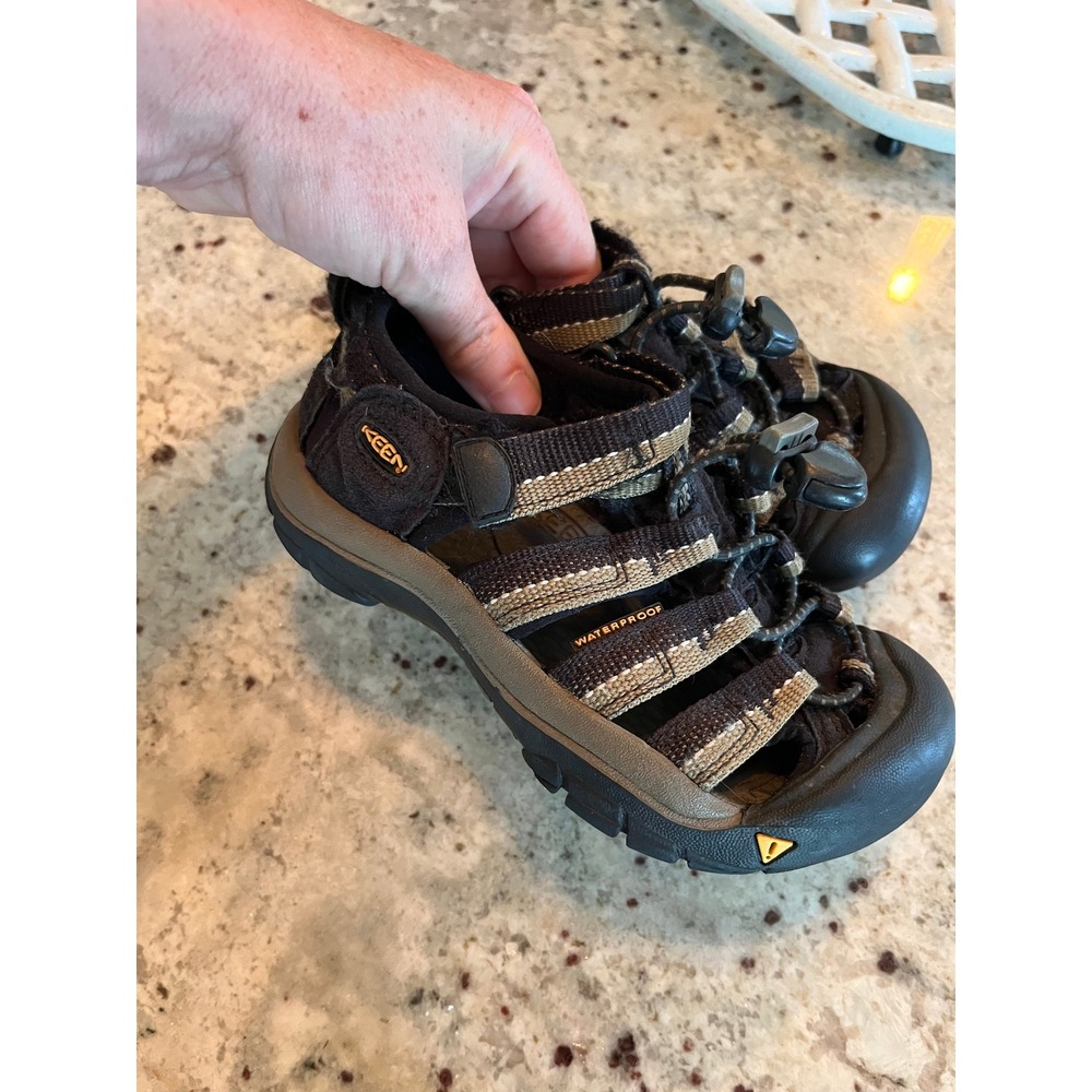Keen Newport H2 Kids Waterproof Sandals Brown Tan Sport Hiking Shoes Size 11 US